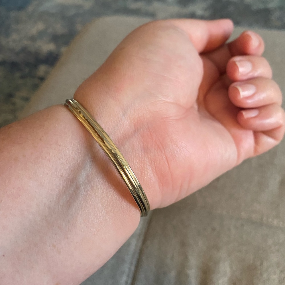 Kendra Scott Gold and Cream Bracelet - Picture 4 of 4